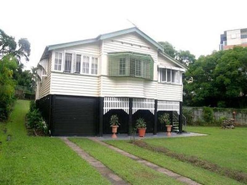 9 Mcilwraith Street, Auchenflower QLD 4066