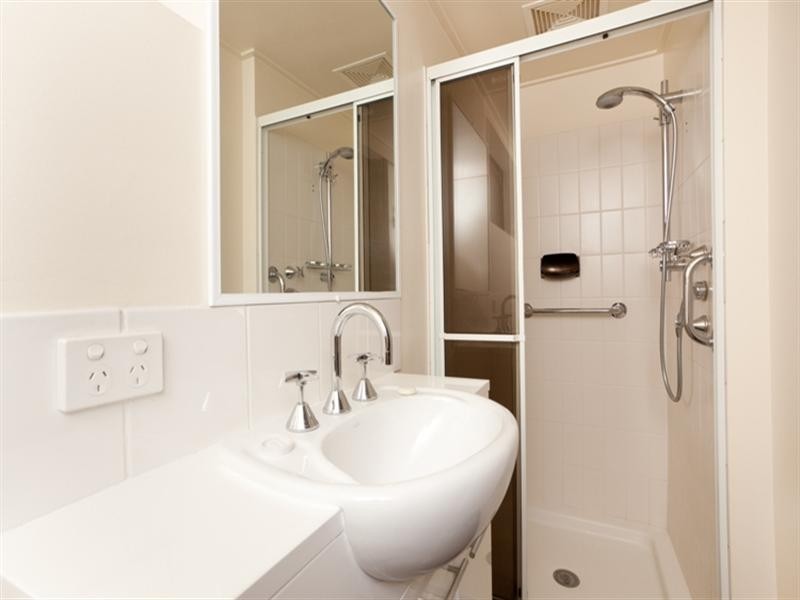 6/123 Central Avenue, Indooroopilly QLD 4068