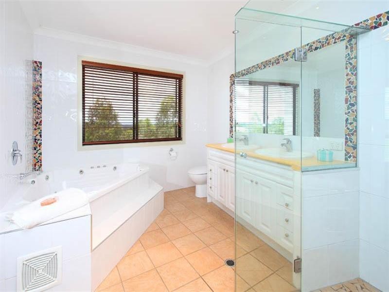 16 Osna Place, Pullenvale QLD 4069