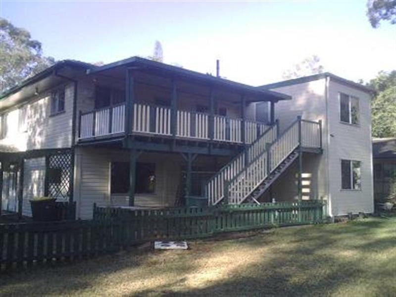 76 Brookfield Road, Kenmore QLD 4069