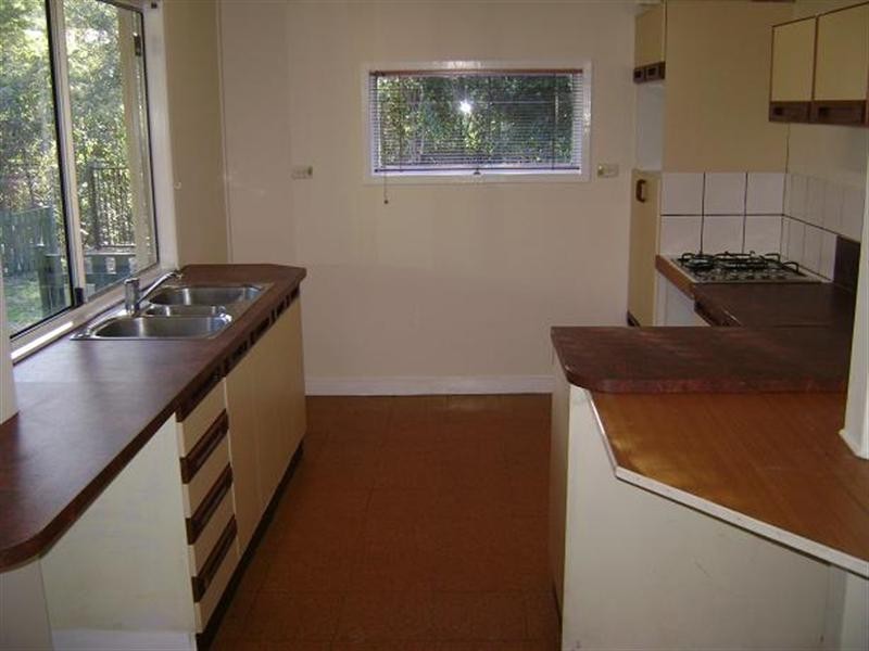 76 Brookfield Road, Kenmore QLD 4069