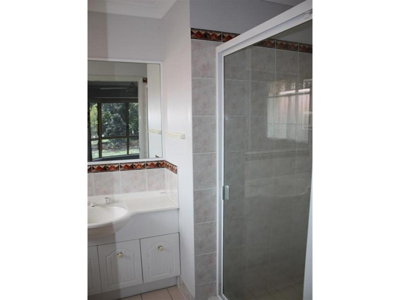 4 Lisadell Street, Moggill QLD 4070