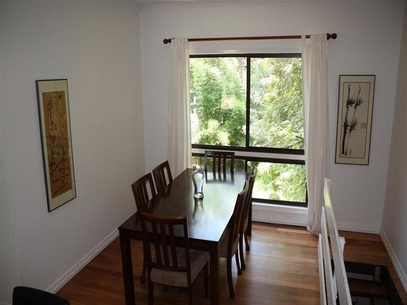 42 Boomerang Road, St Lucia QLD 4067