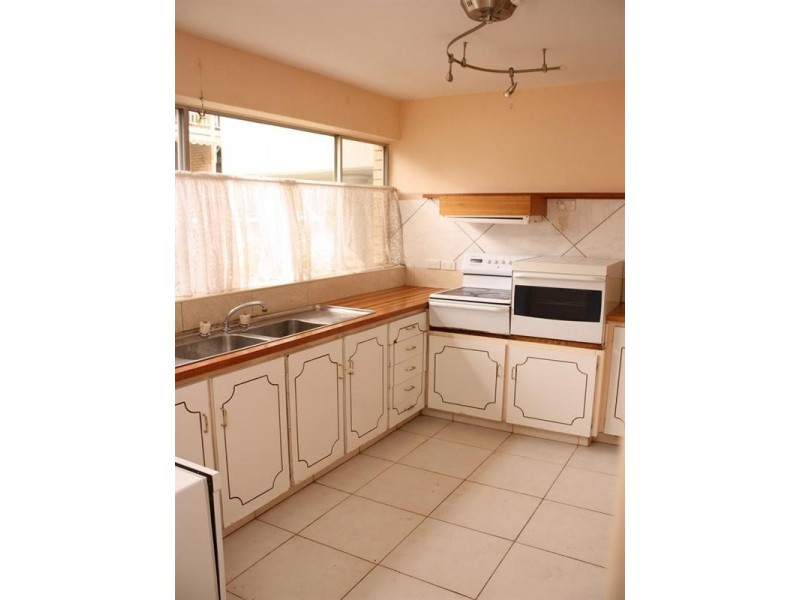 1/5 Burt Street, Auchenflower QLD 4066