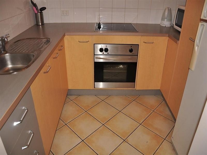 2/54 Lambert Road, Indooroopilly QLD 4068