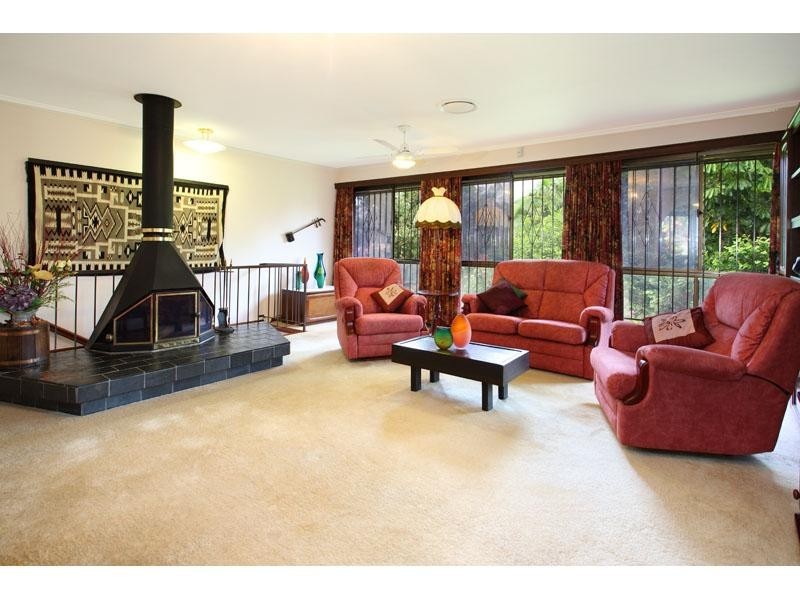 2B Goolman Street, Chapel Hill QLD 4069