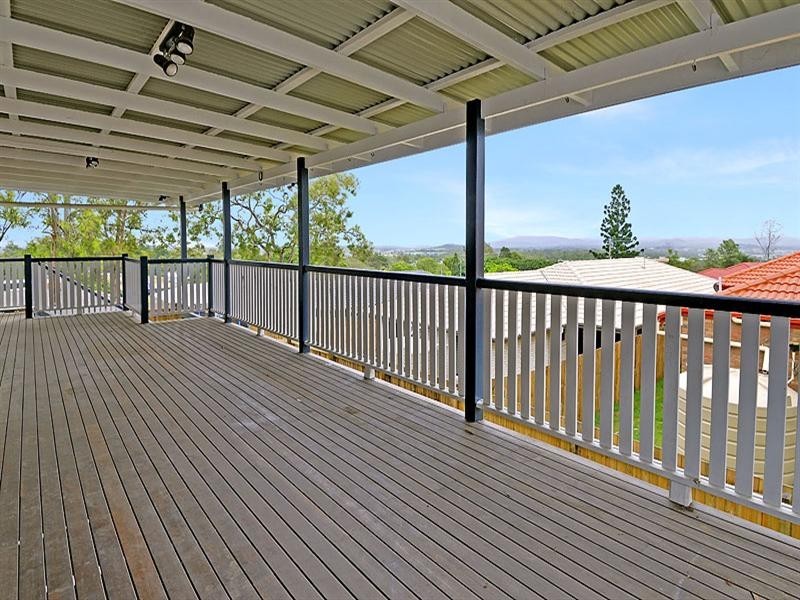 30 Flower Place, Richlands QLD 4077