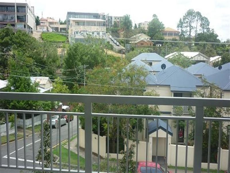 2/45 Cunningham Street, Taringa QLD 4068