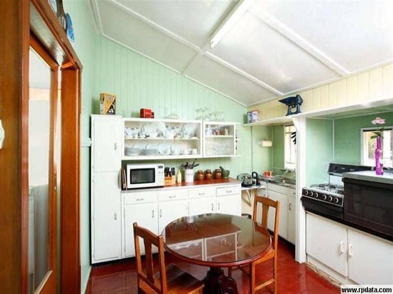 9 McIlwraith Street, Auchenflower QLD 4066
