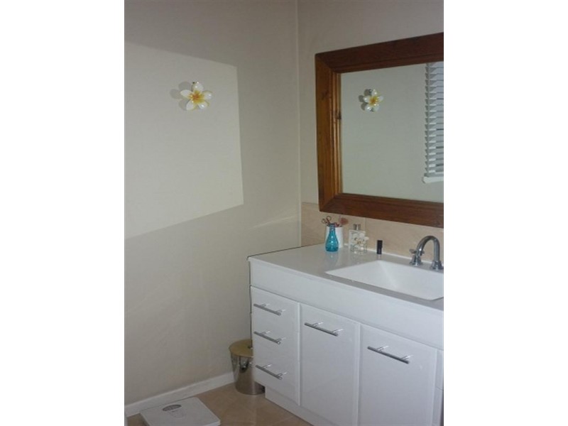 3 Telarah Street, Indooroopilly QLD 4068