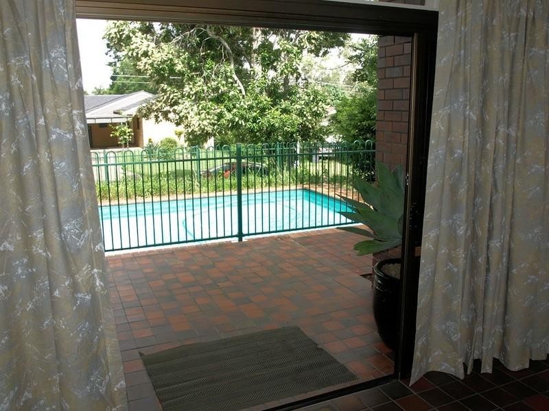 29 Tarbet Street, Kenmore QLD 4069