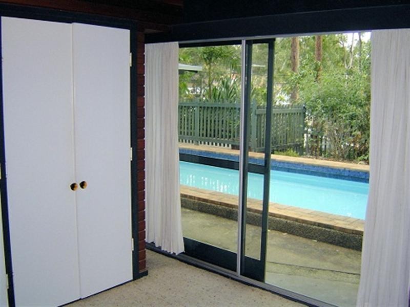 35 Ashburton Street, Chapel Hill QLD 4069