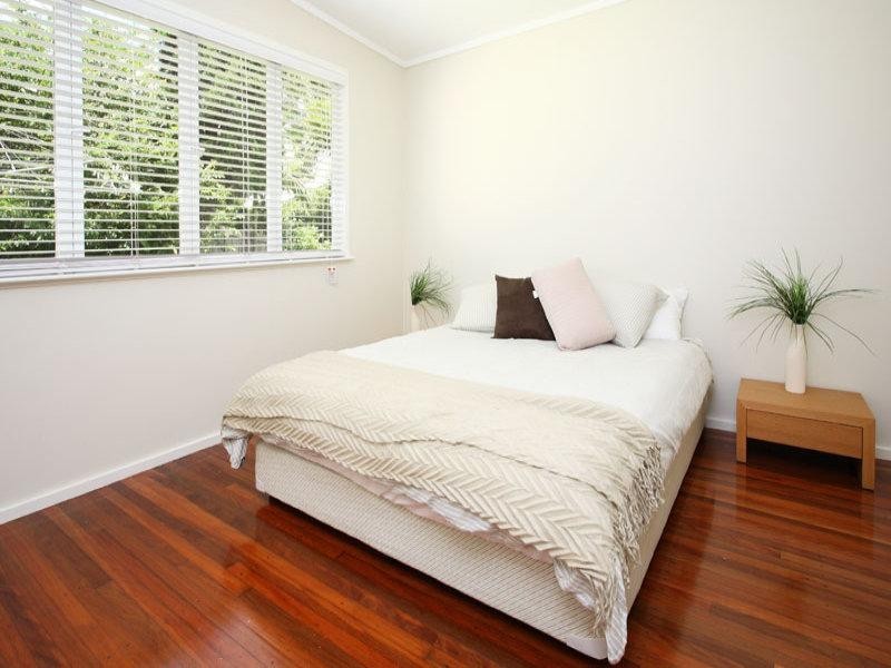 13 Kenton Street, Chapel Hill QLD 4069