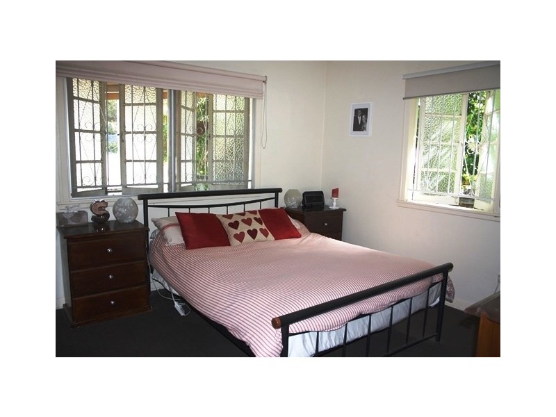 115 Broomfield Street, Taringa QLD 4068