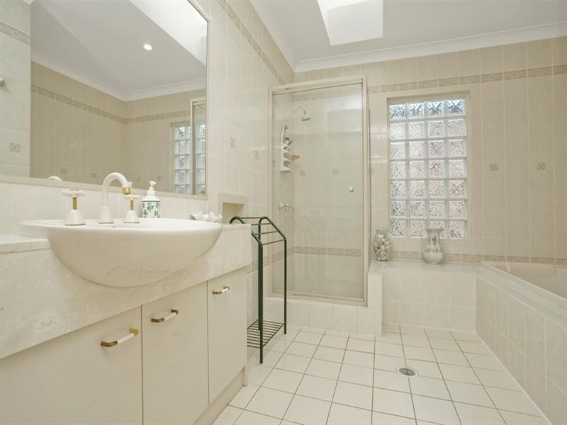 35 Macquarie Street, St Lucia QLD 4067