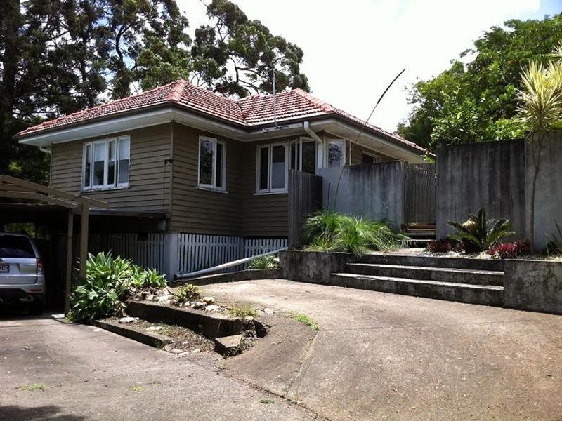 48 Burbong Street, Chapel Hill QLD 4069