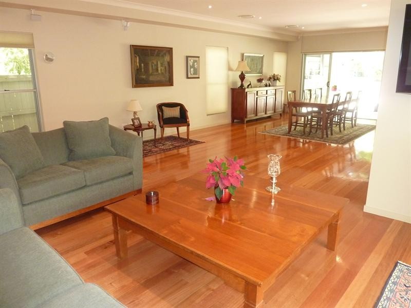 190 Indooroopilly Road, St Lucia QLD 4067