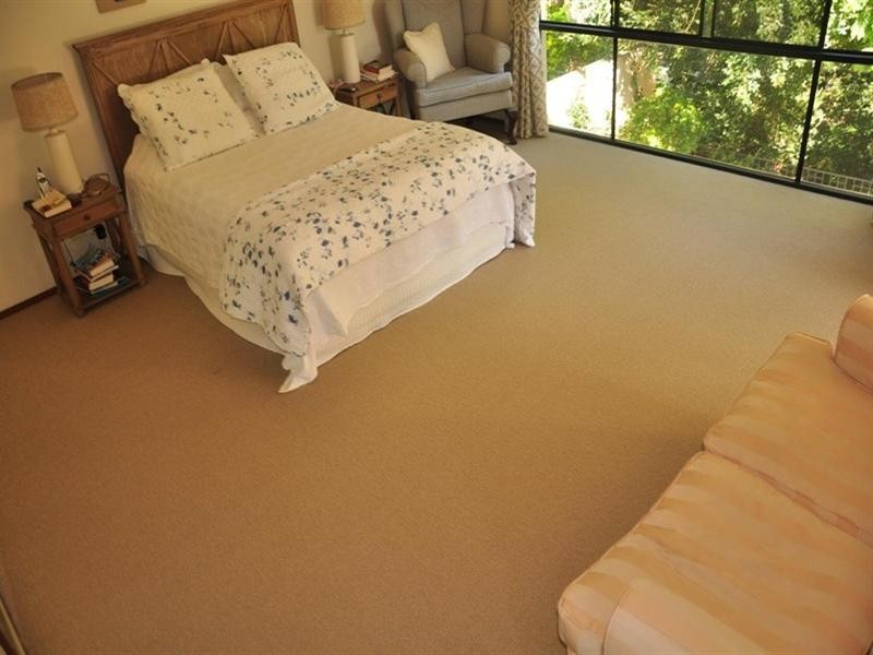 206 Hawken Drive, St Lucia QLD 4067