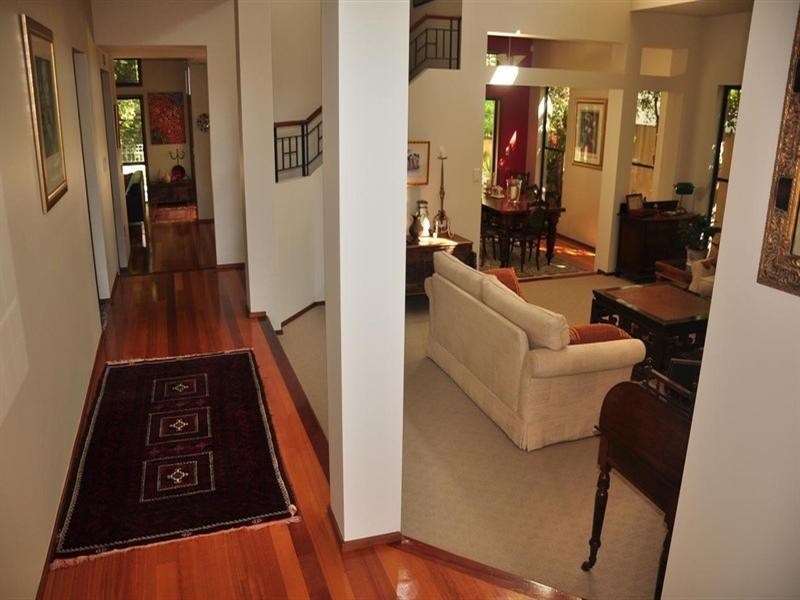 206 Hawken Drive, St Lucia QLD 4067