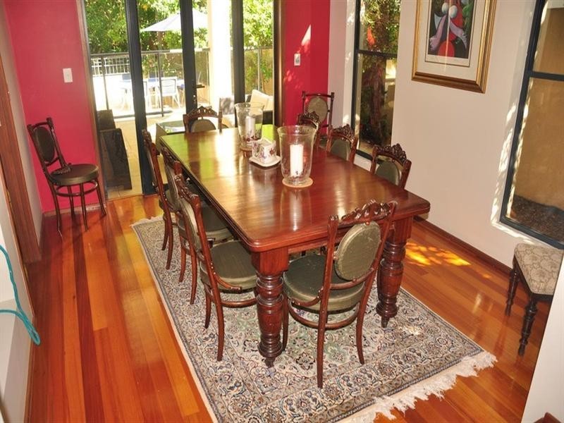 206 Hawken Drive, St Lucia QLD 4067