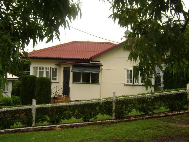 68 Broomfield Street, Taringa QLD 4068