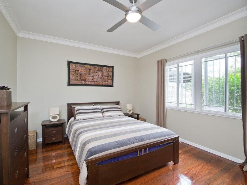 33 Equinox Street, Taringa QLD 4068