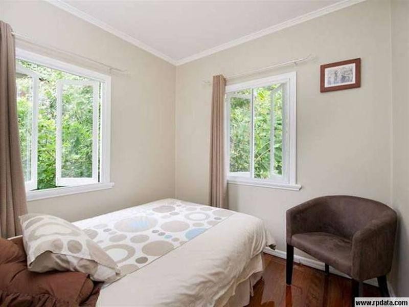 33 Equinox Street, Taringa QLD 4068