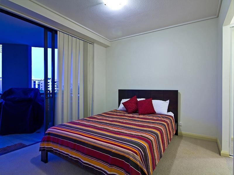 169/7 Land Street ‘REGATTA RIVERSIDE’, Toowong QLD 4066