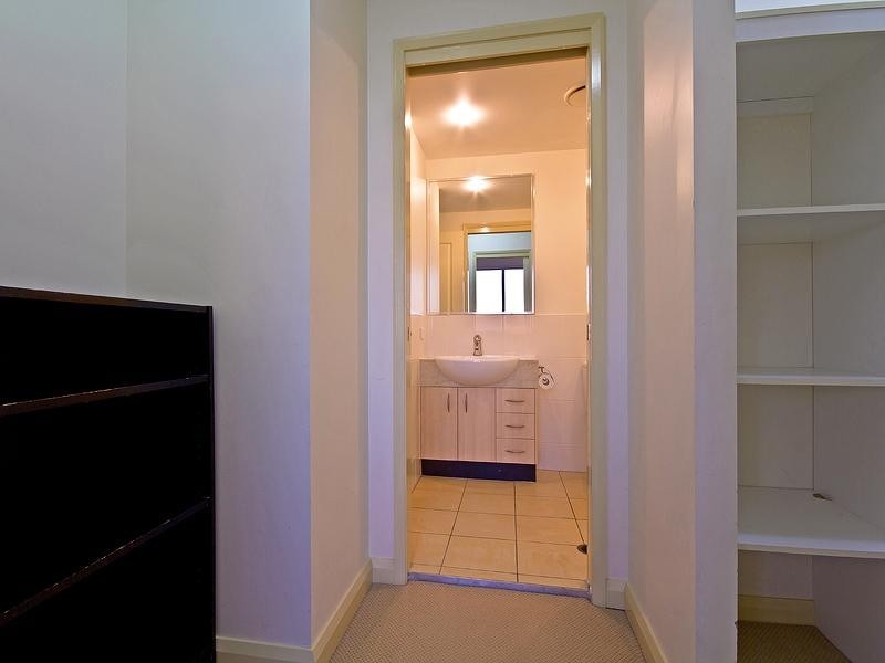 169/7 Land Street ‘REGATTA RIVERSIDE’, Toowong QLD 4066