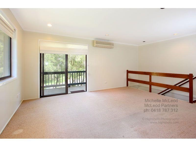 17 Neptune Street, Chapel Hill QLD 4069