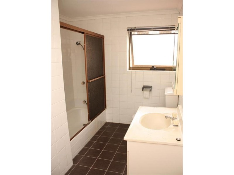 15/9 Land Street, Toowong QLD 4066