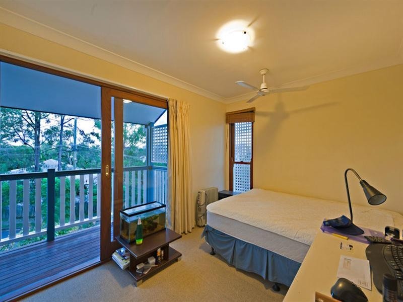 70 York Street, Indooroopilly QLD 4068