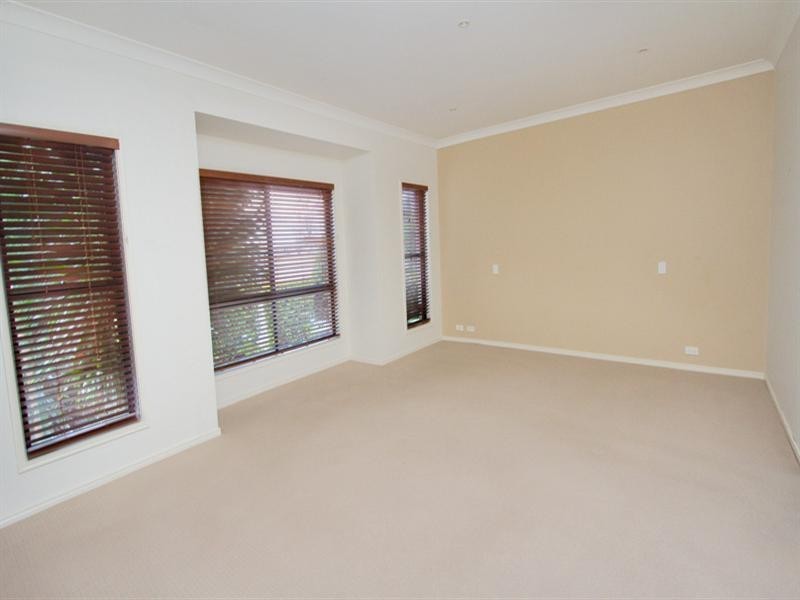 29 Zoe Place, Moggill QLD 4070