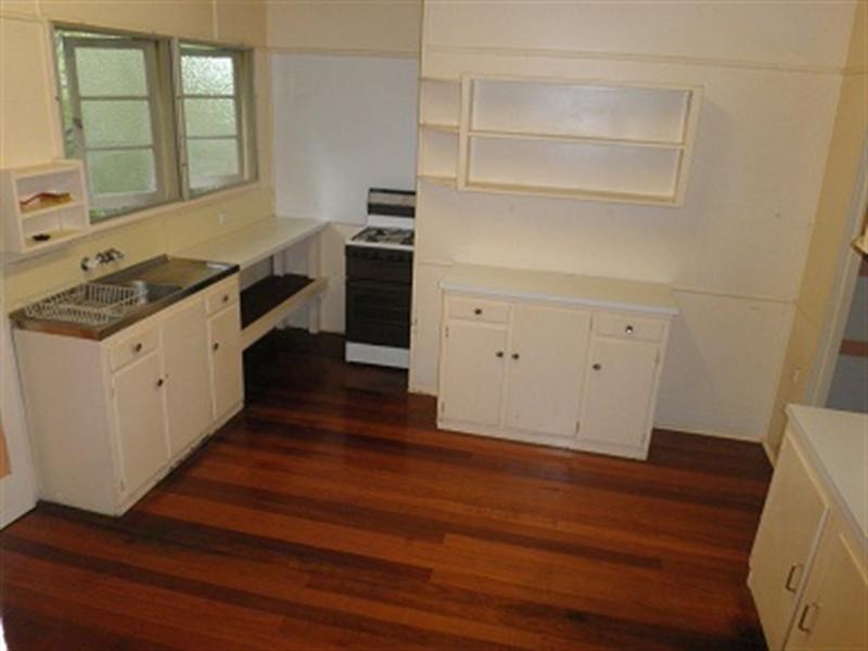 98 Ironside Road, St Lucia QLD 4067