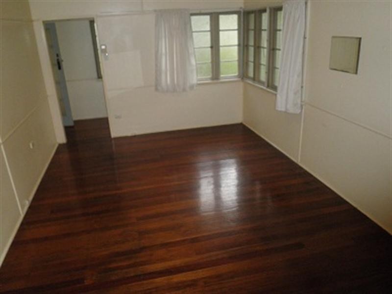 98 Ironside Road, St Lucia QLD 4067