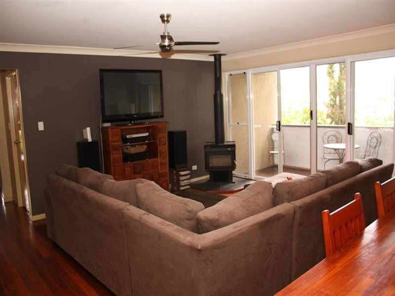 8 Evergreen Close, Kenmore QLD 4069