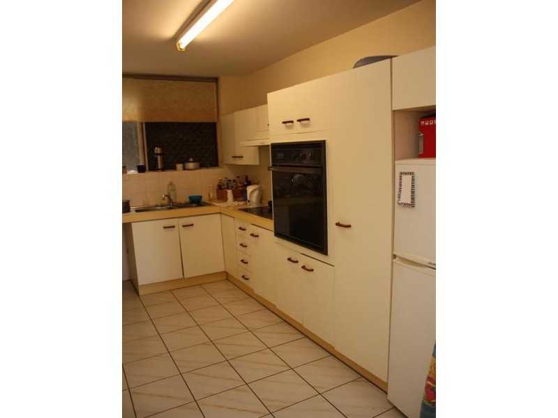 3/226 Carmody Rd (Corner of Warren Street), St Lucia QLD 4067