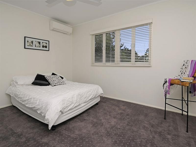 82 Thomas Street, Sherwood QLD 4075