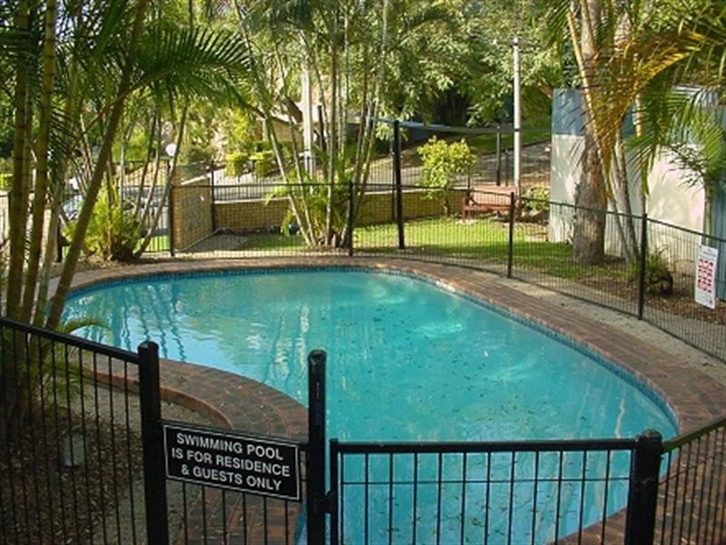 2/31 Bishop Street, St Lucia QLD 4067