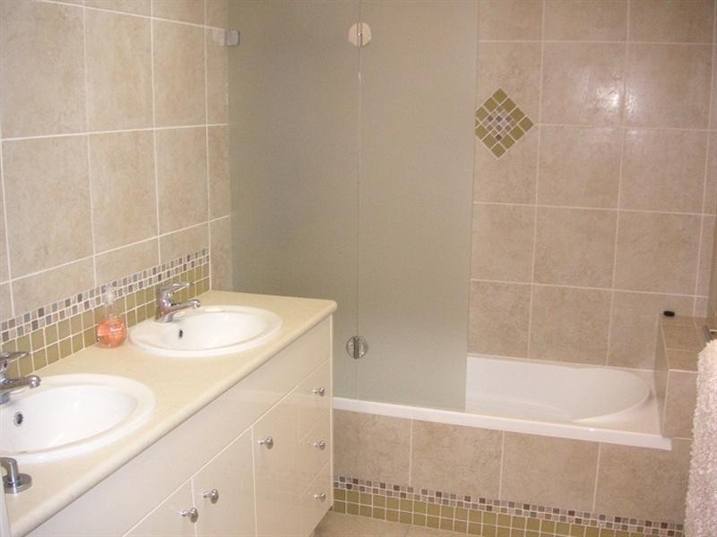 3/54 Durham Street, St Lucia QLD 4067