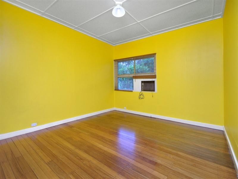 27 Gordon Terrace, Indooroopilly QLD 4068