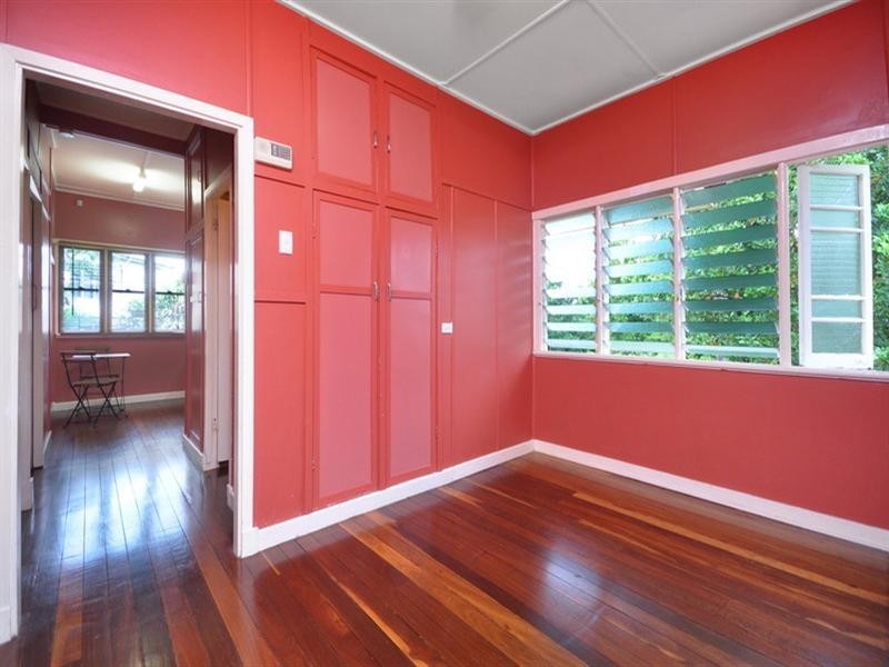 27 Gordon Terrace, Indooroopilly QLD 4068