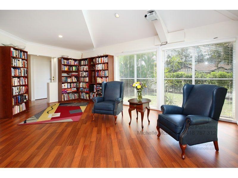 38 Mukurta Street, Chapel Hill QLD 4069