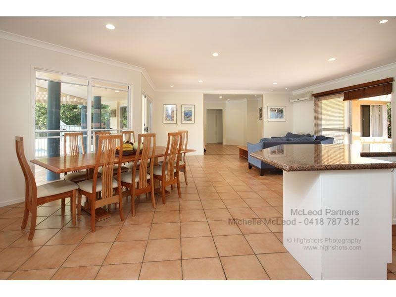 38 Mukurta Street, Chapel Hill QLD 4069