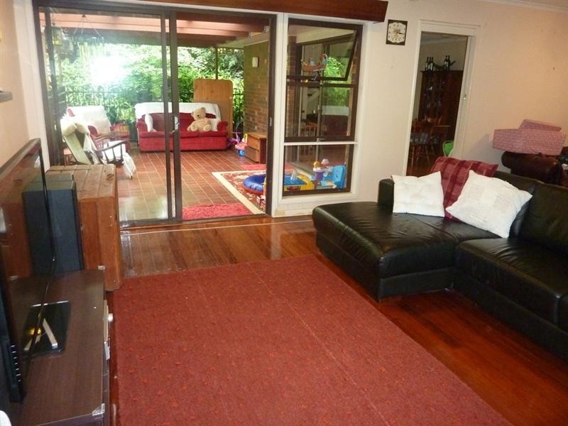 32 Halimah Street, Chapel Hill QLD 4069