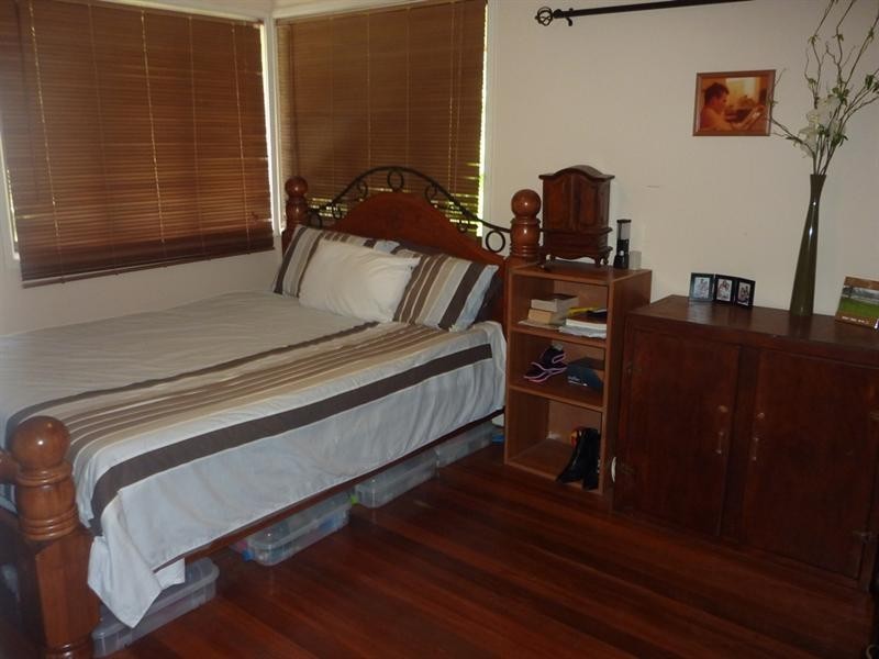 32 Halimah Street, Chapel Hill QLD 4069