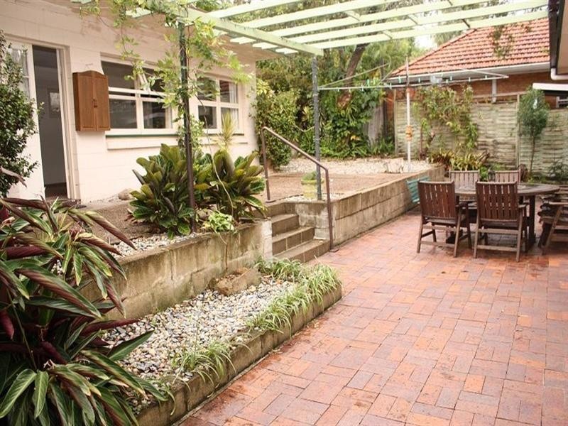 145 Hillside Terrace, St Lucia QLD 4067