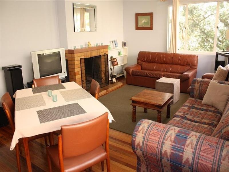 145 Hillside Terrace, St Lucia QLD 4067