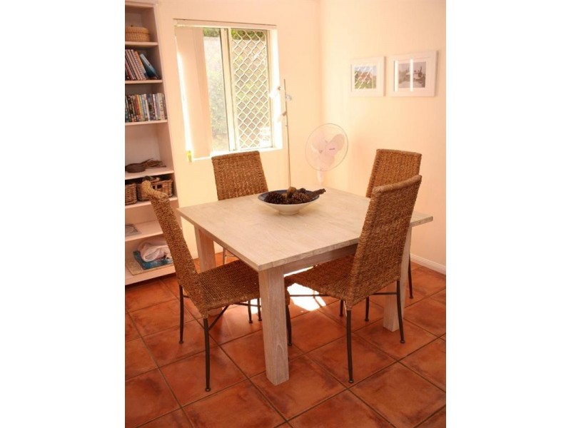 4/47 Warren Street, St Lucia QLD 4067