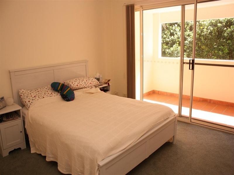 4/47 Warren Street, St Lucia QLD 4067